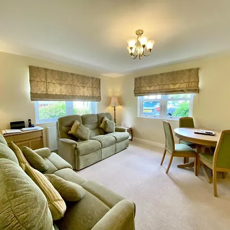 8 Howrahs Court, * Keswick (Cumbria)