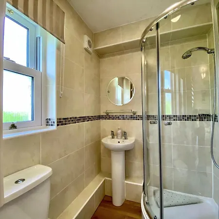 8 Howrahs Court, * Keswick (Cumbria)