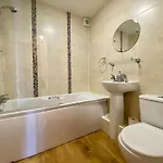 Apartamento 8 Howrahs Court,