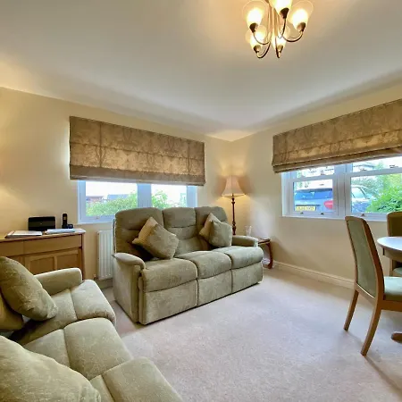 8 Howrahs Court, * Keswick (Cumbria)