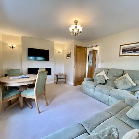 8 Howrahs Court, Keswick (Cumbria)