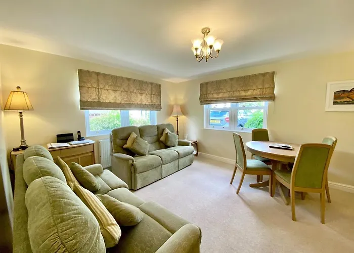 8 Howrahs Court, * Keswick (Cumbria)